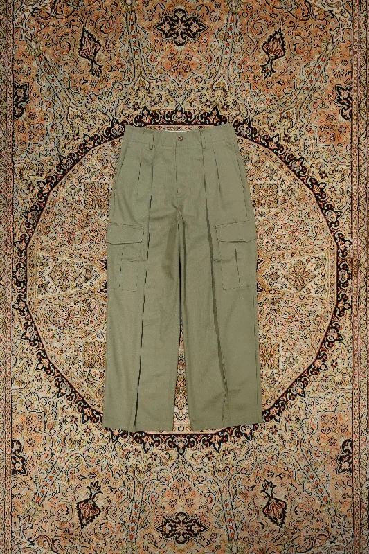 PIN TUCK CARGO PANTS (KHAKI)