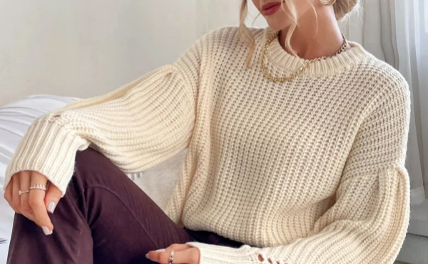 Classic Cashmere Crewneck Sweater